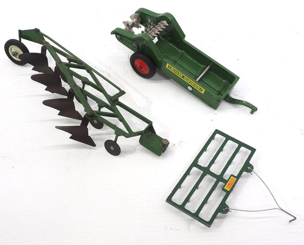 Lot 121: (3) Oliver Implements