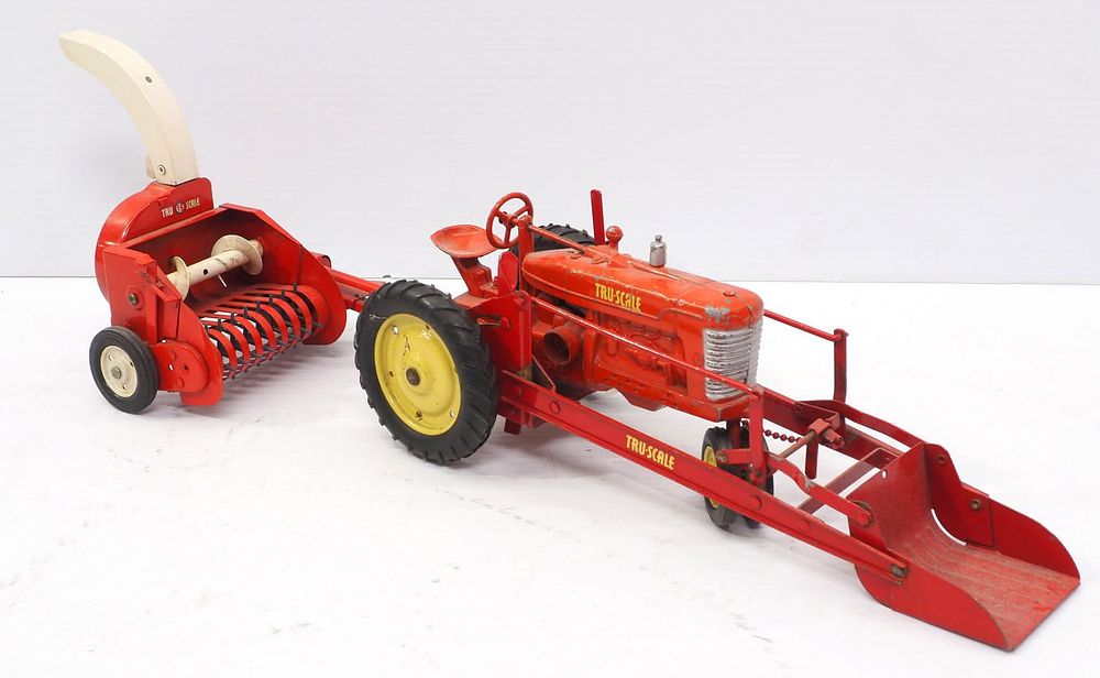 Lot 125: Tru-Scale Tractor, Front-End Loader & Chopper