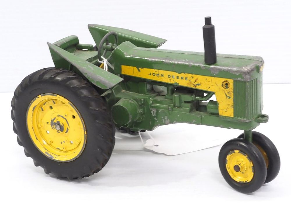 Lot 128: Eska John Deere 60 Tractor
