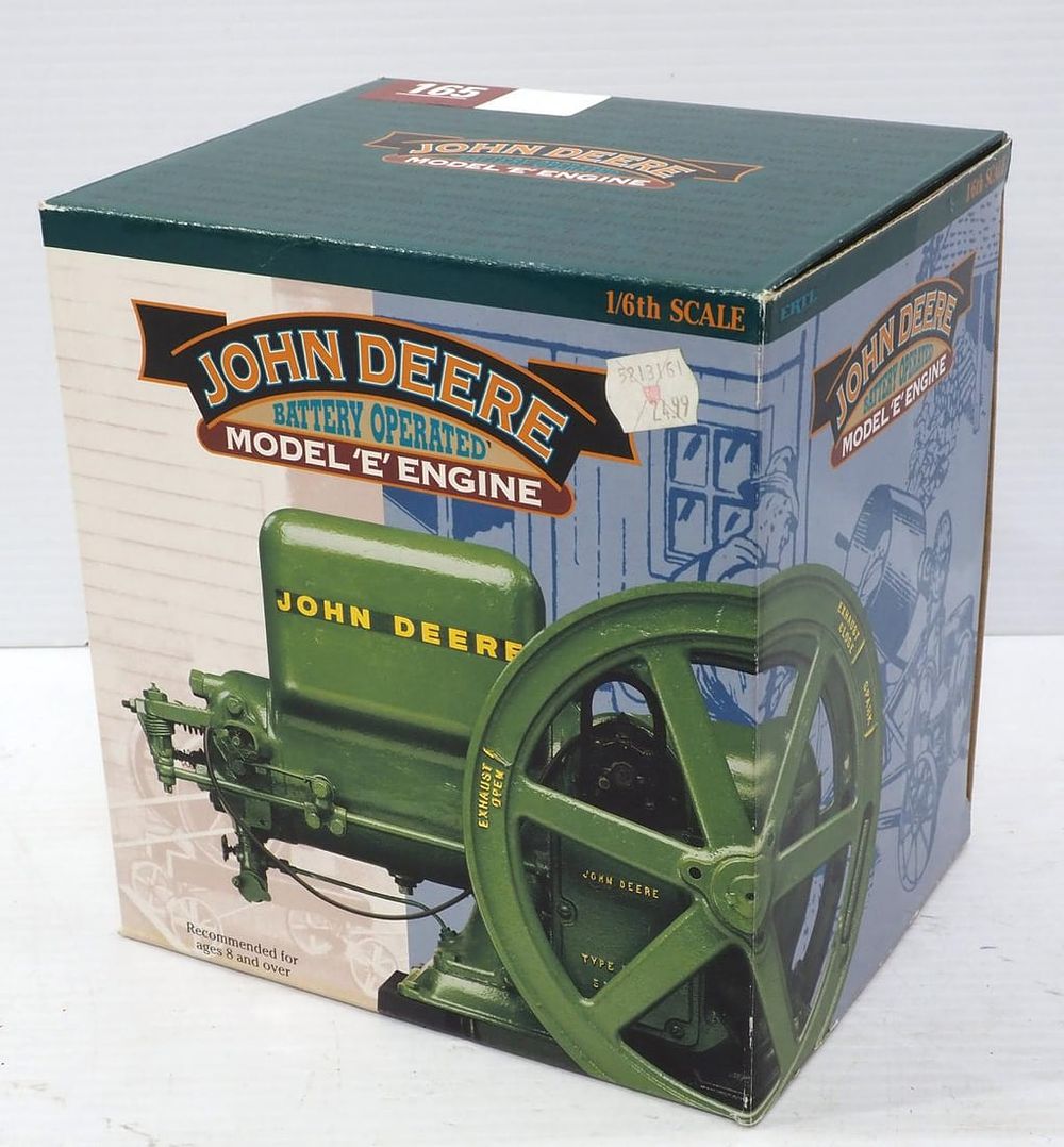 Lot 165: Ertl John Deere Model E Engine