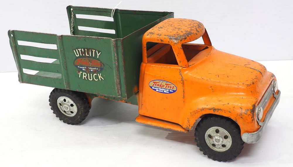 Lot 166: Tonka Utility Truck