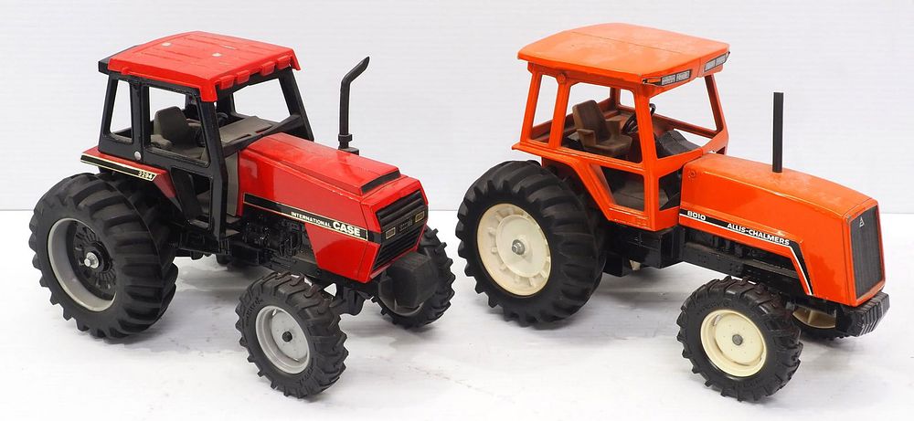 Lot 171: (2) Ertl Tractors