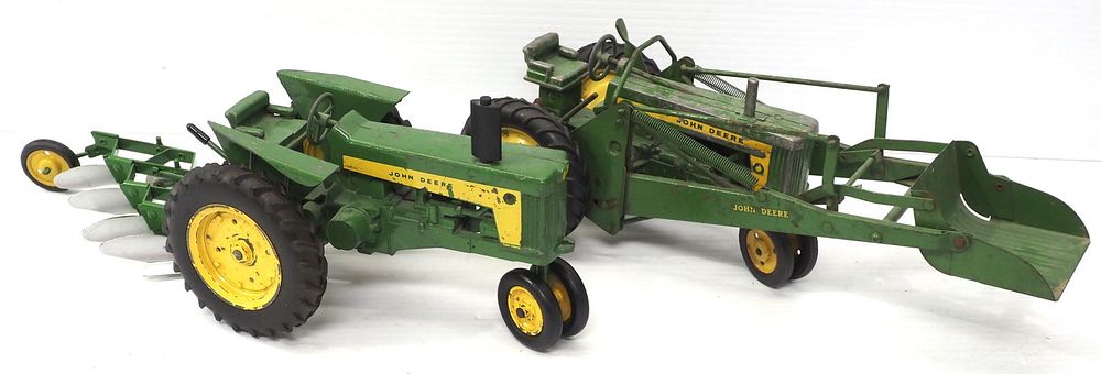 Lot 192: (2) Ertl John Deere Tractors