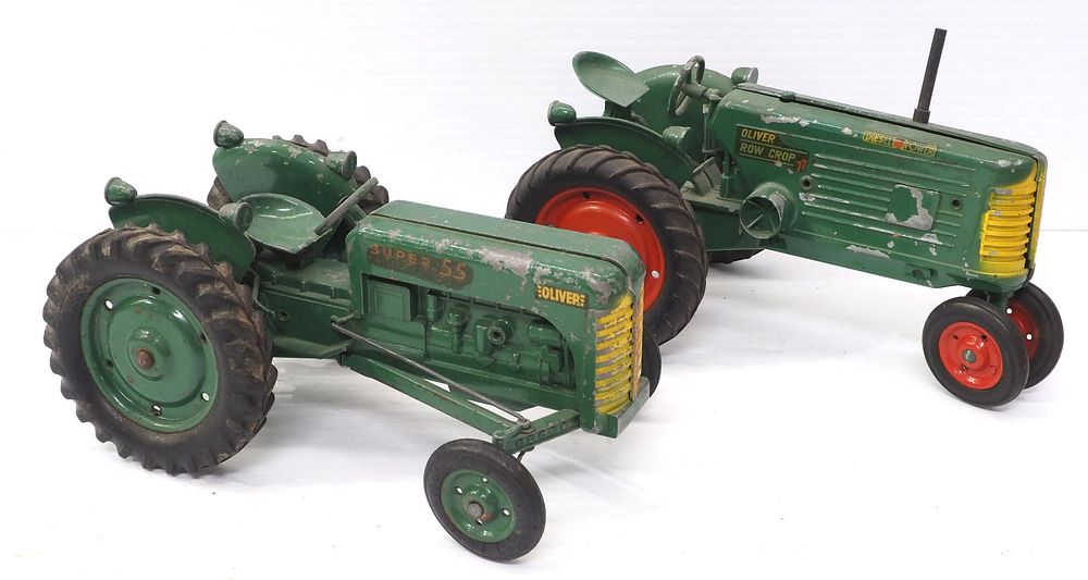 Lot 194: (2) Slik Oliver Tractors