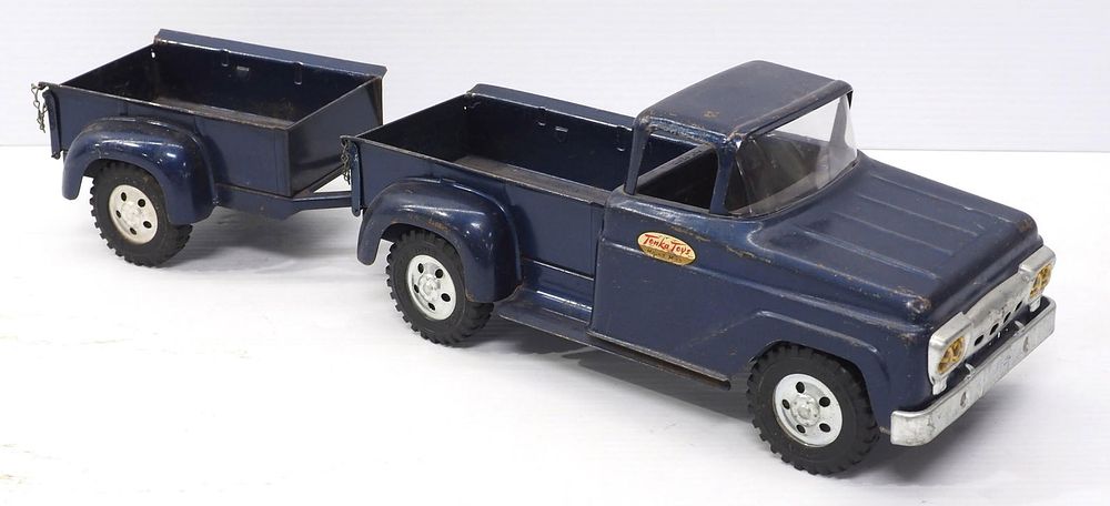 Lot 215: Tonka Step-side Pickup with Trailer