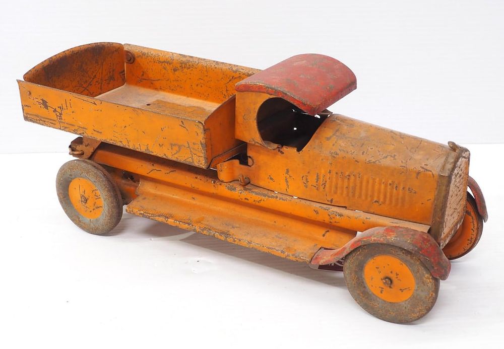 Lot 222: Turner C-Cab Dump Truck