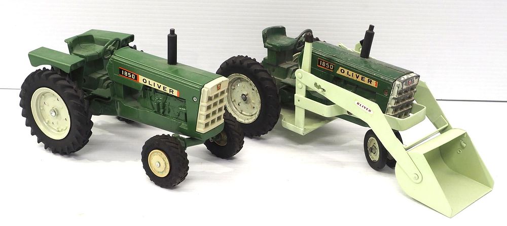 Lot 335: (2) Ertl Oliver 1850 Tractors
