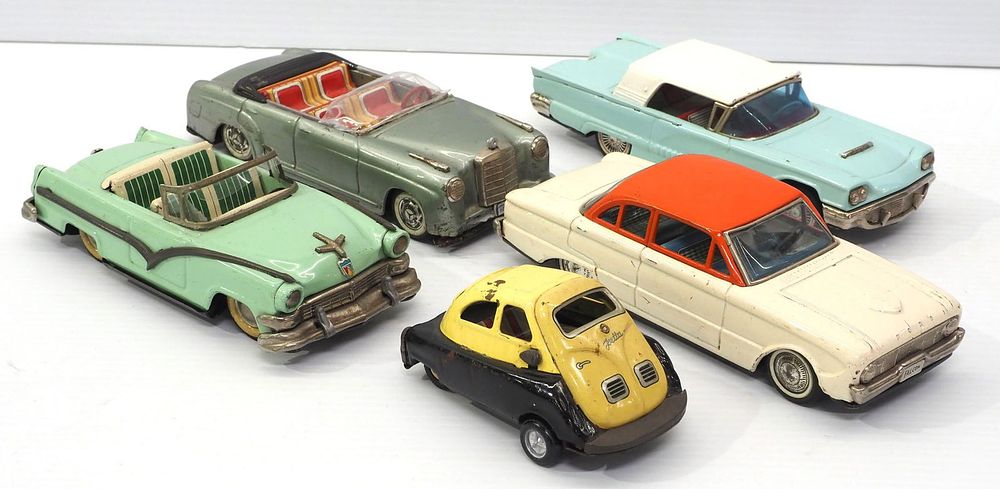 Lot 383: (5) Tin litho Model Cars