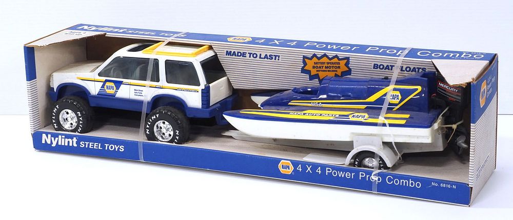 Lot 1: Nylint 4x4 Blazer Power Boat