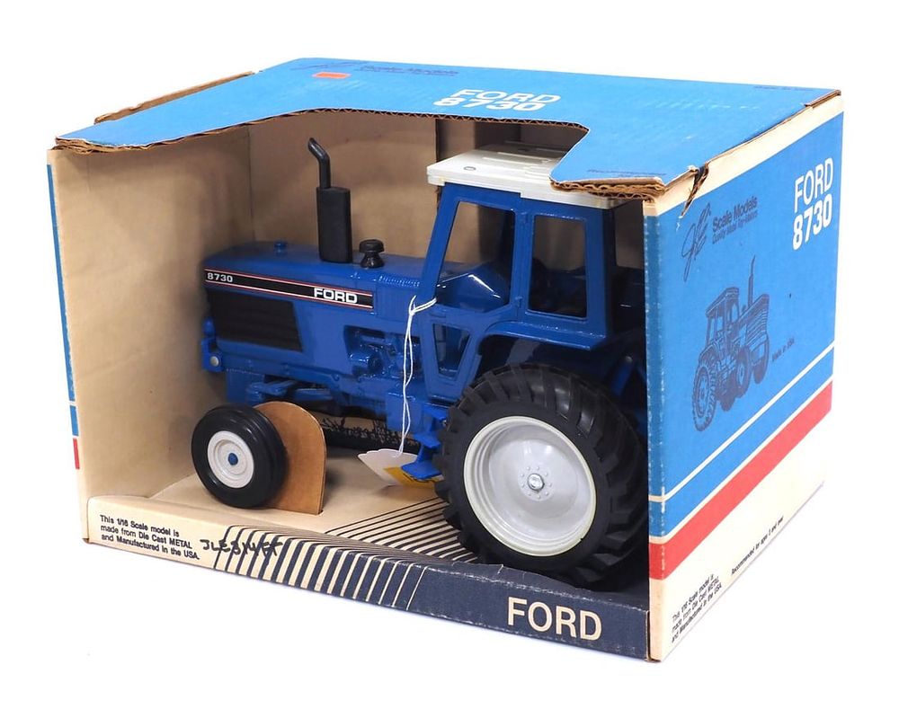 Lot 45: Scale Models Ford 8730