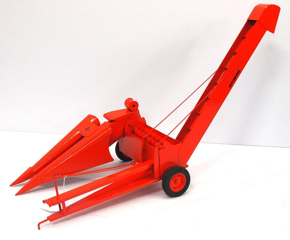 Lot 73: Allis Chalmers pull type 1-row corn picker