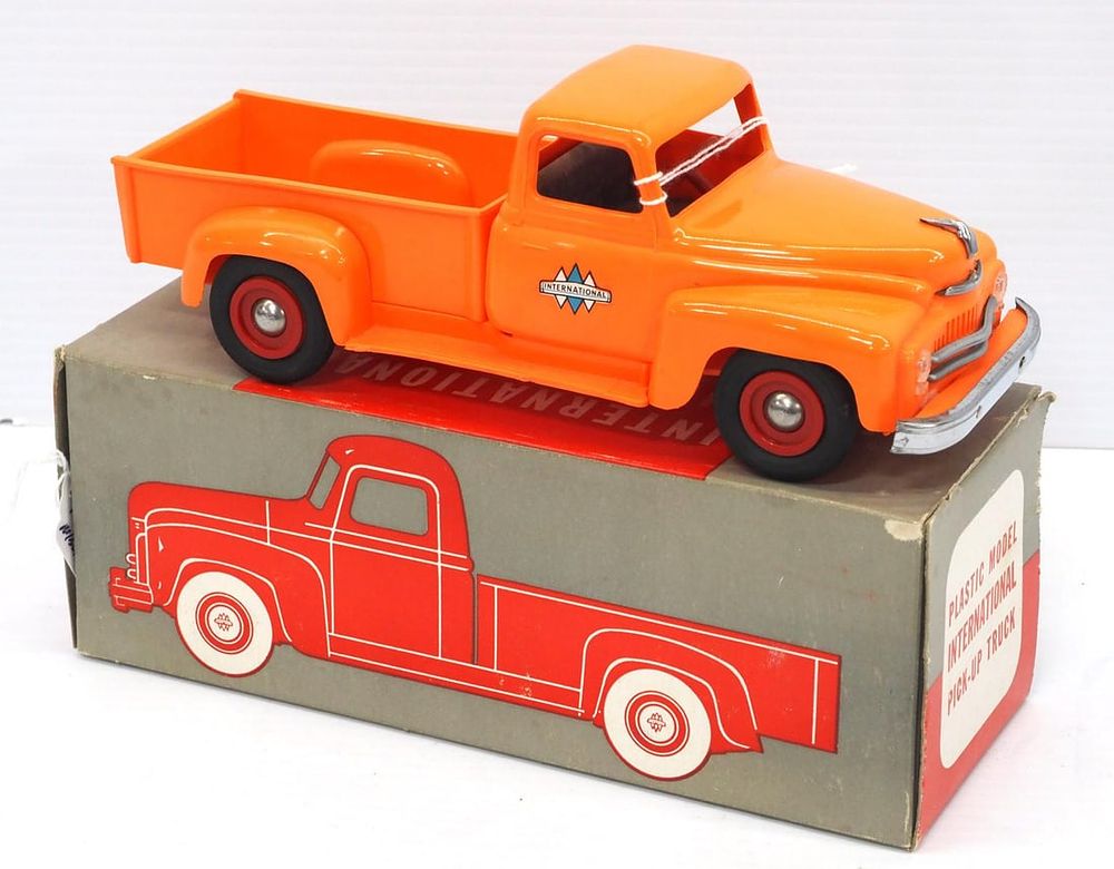 Lot 76: Product Miniatures International pick-up truck
