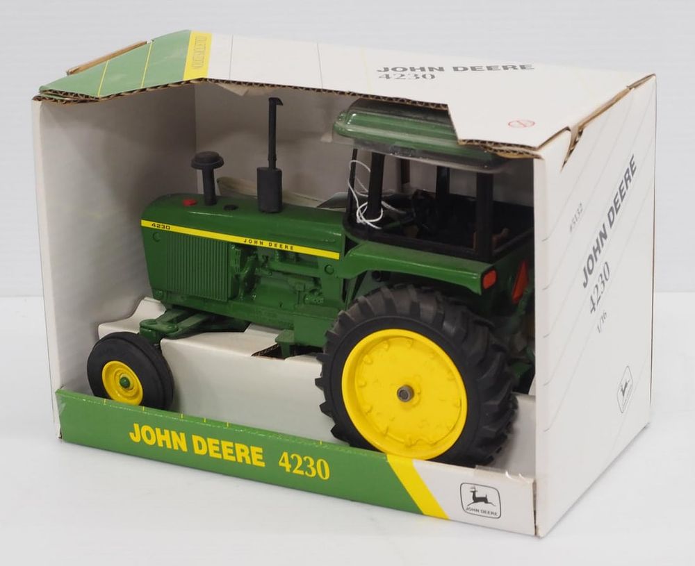 Lot 243: Ertl John Deere 4230