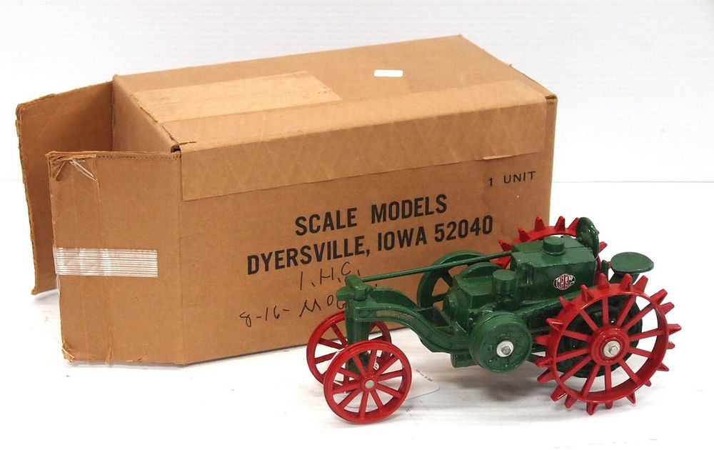 Lot 342: Scale Models IHC 8-16 Mogul