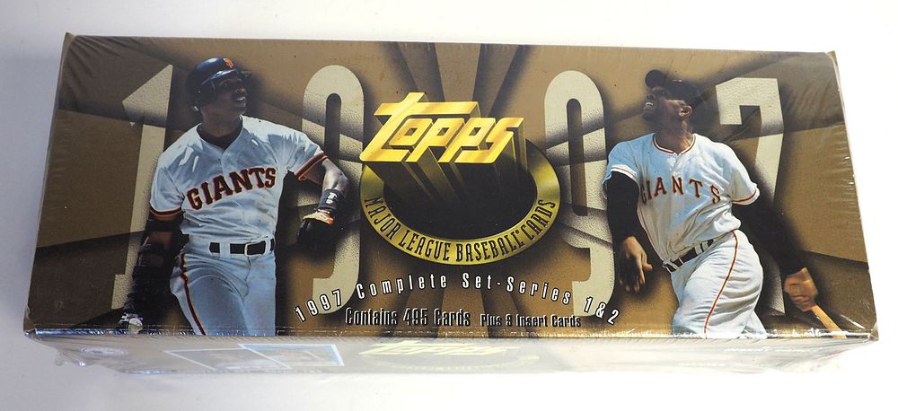 Lot 10: 1997 Topps Complete Set Series 1 & 2 Hobby Box