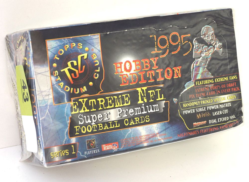 Lot 43: 1995 Topps Stadium Club Series 1 Football Cards Hobby Box