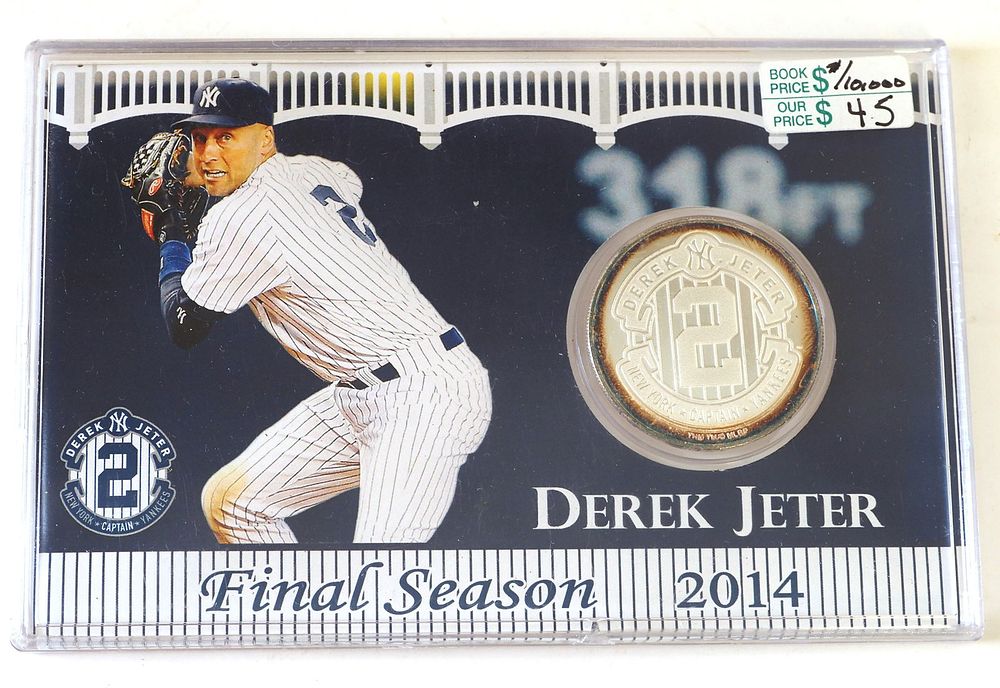 Lot 195: 2014 Derek Jeter Silver Plated Medallion