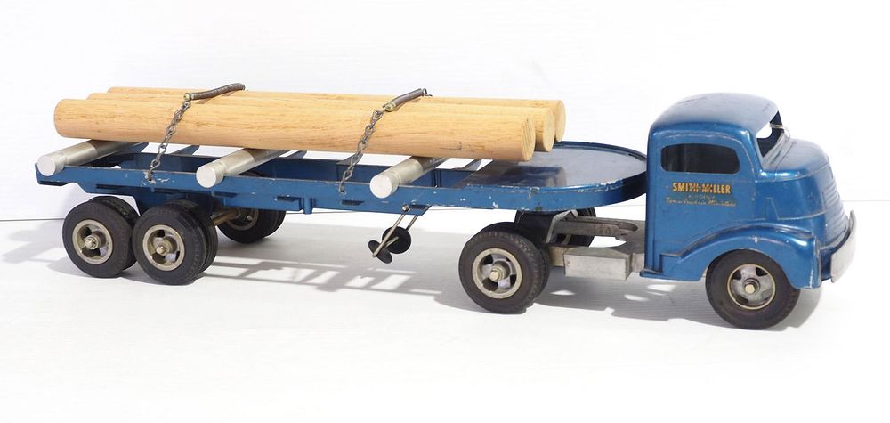 Lot 1: Smith Miller Log Truck