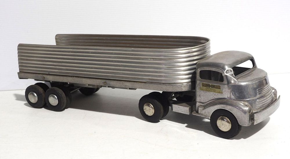 Lot 15: Smith Miller semi
