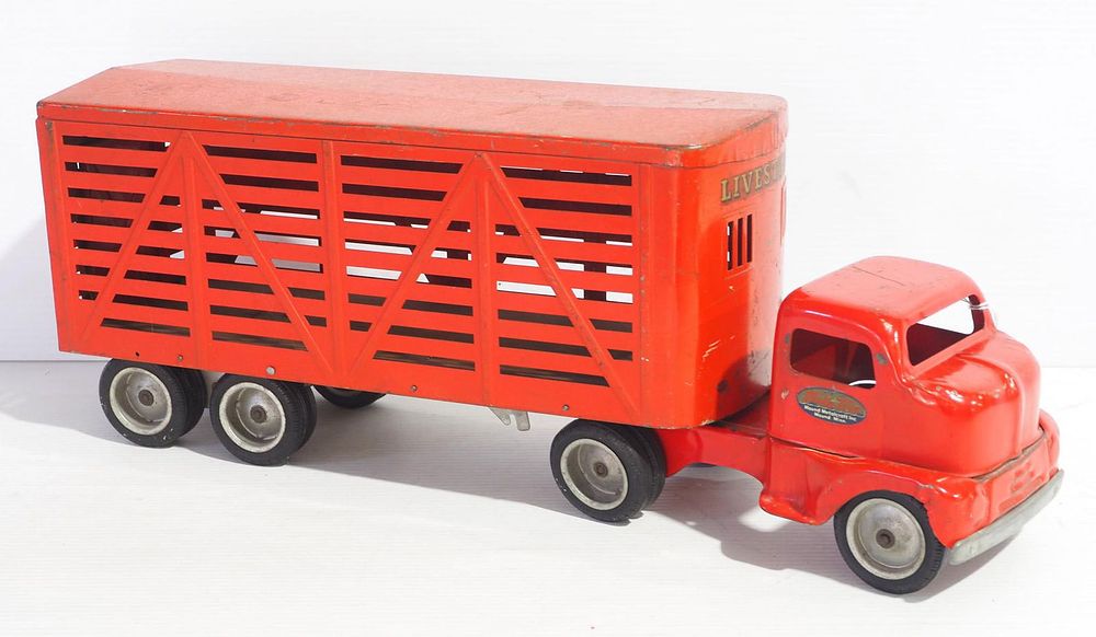 Lot 73: Tonka Livestock Truck & Trailer