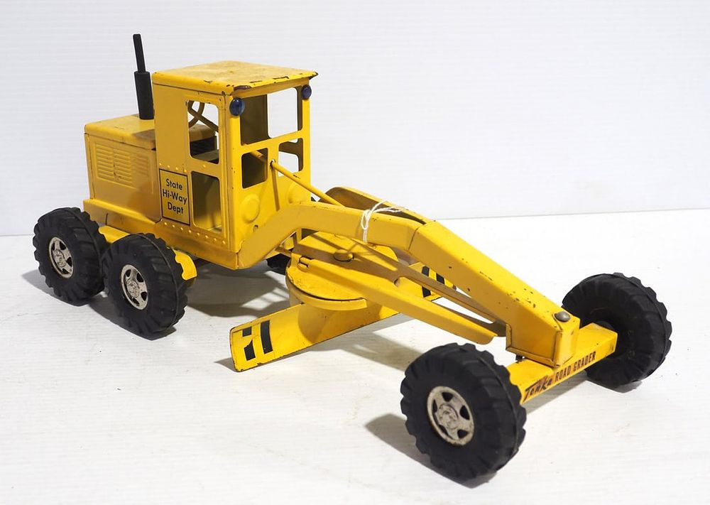 Lot 86: Tonka State Hi-Way grader