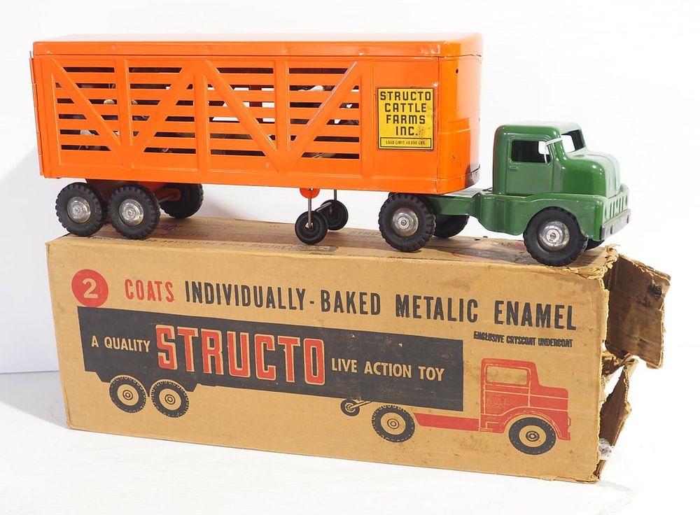 Lot 133: Structo Cattle Semi with added animals