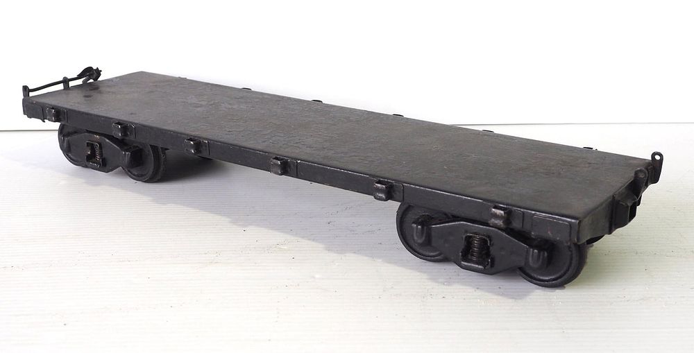 Lot 203: Buddy L garden size train flat bed car