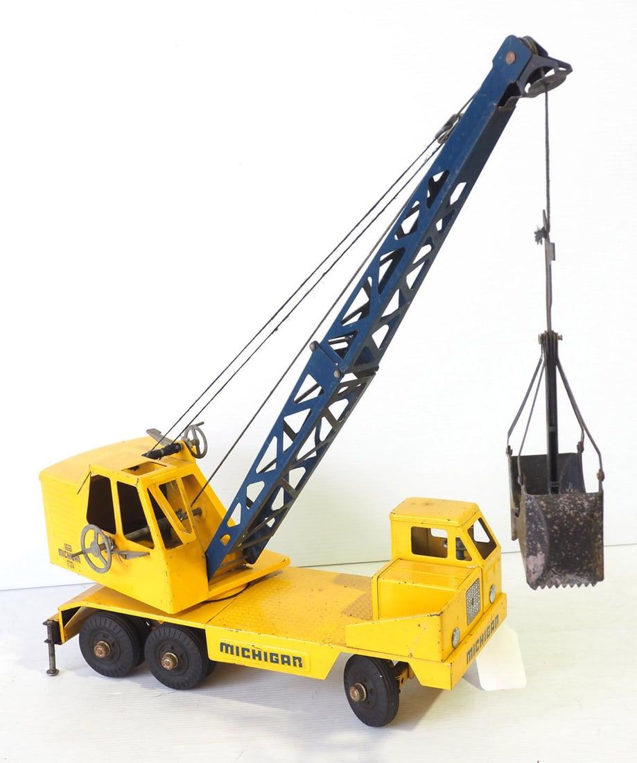Lot 237: Nylint Michigan crane truck
