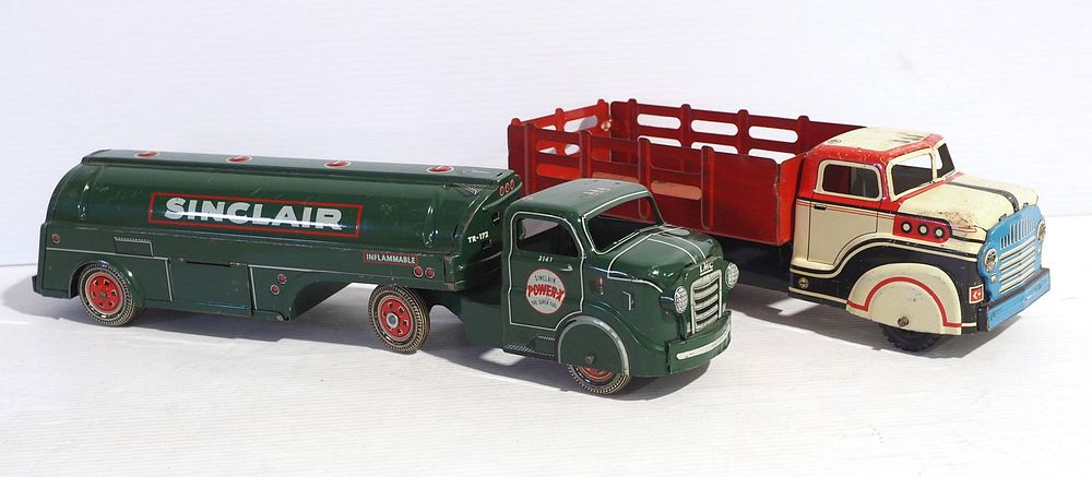 Lot 251: (2) Marx tin litho trucks