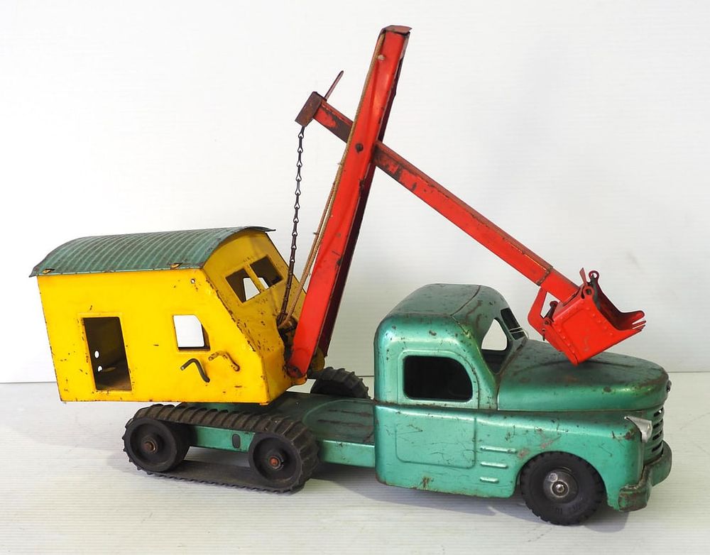 Lot 282: Structo truck and crane combo