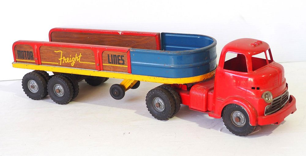 Lot 286: Wyandotte Motor Freight Lines truck