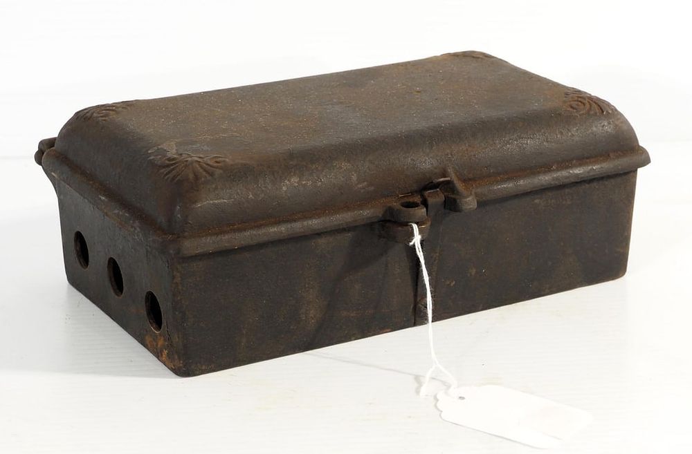 Lot 1229: Cast iron tool box with fancy lid & latch for lid