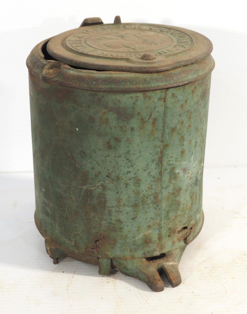 Lot 1252: Deere & Mansur tin planter box