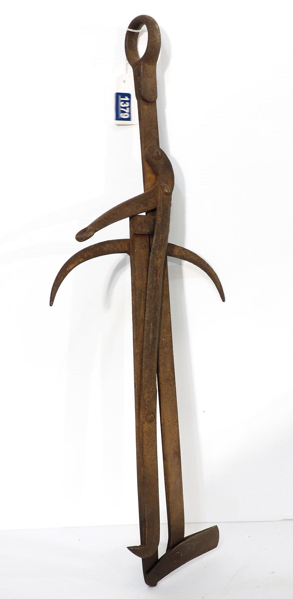 Lot 1379: Iron scissor-type hay spear