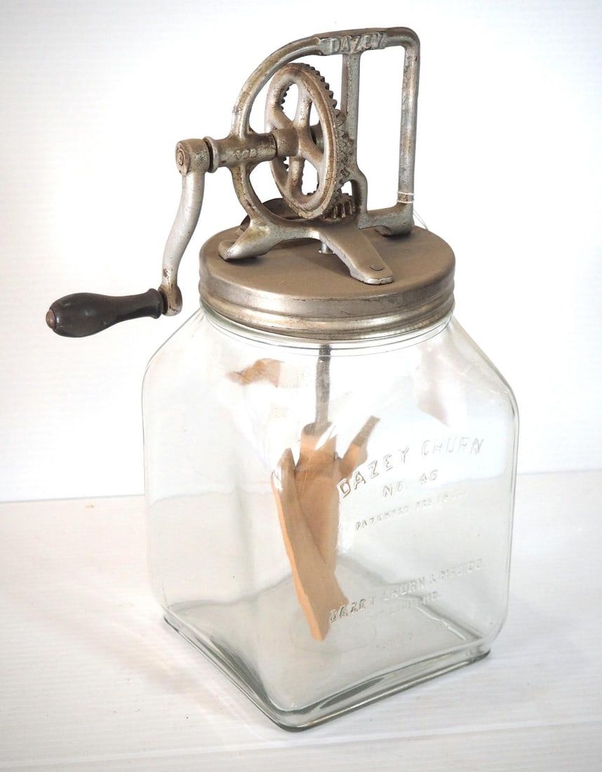 Lot 2: Dazey No.40 butter churn