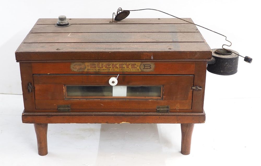 Lot 327: Buckeye incubator with nice painted label
