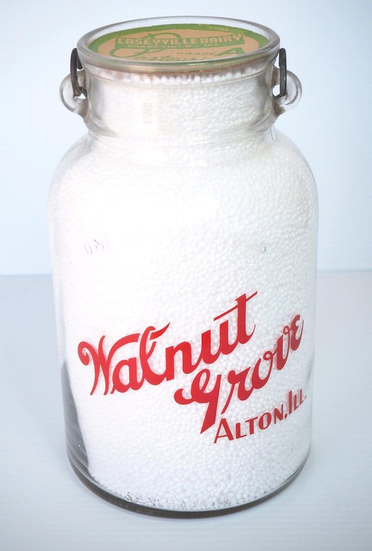 Lot 616: 1 gallon milk bottle