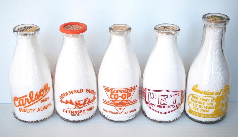 Lot 650: (5) 1 quart milk bottles