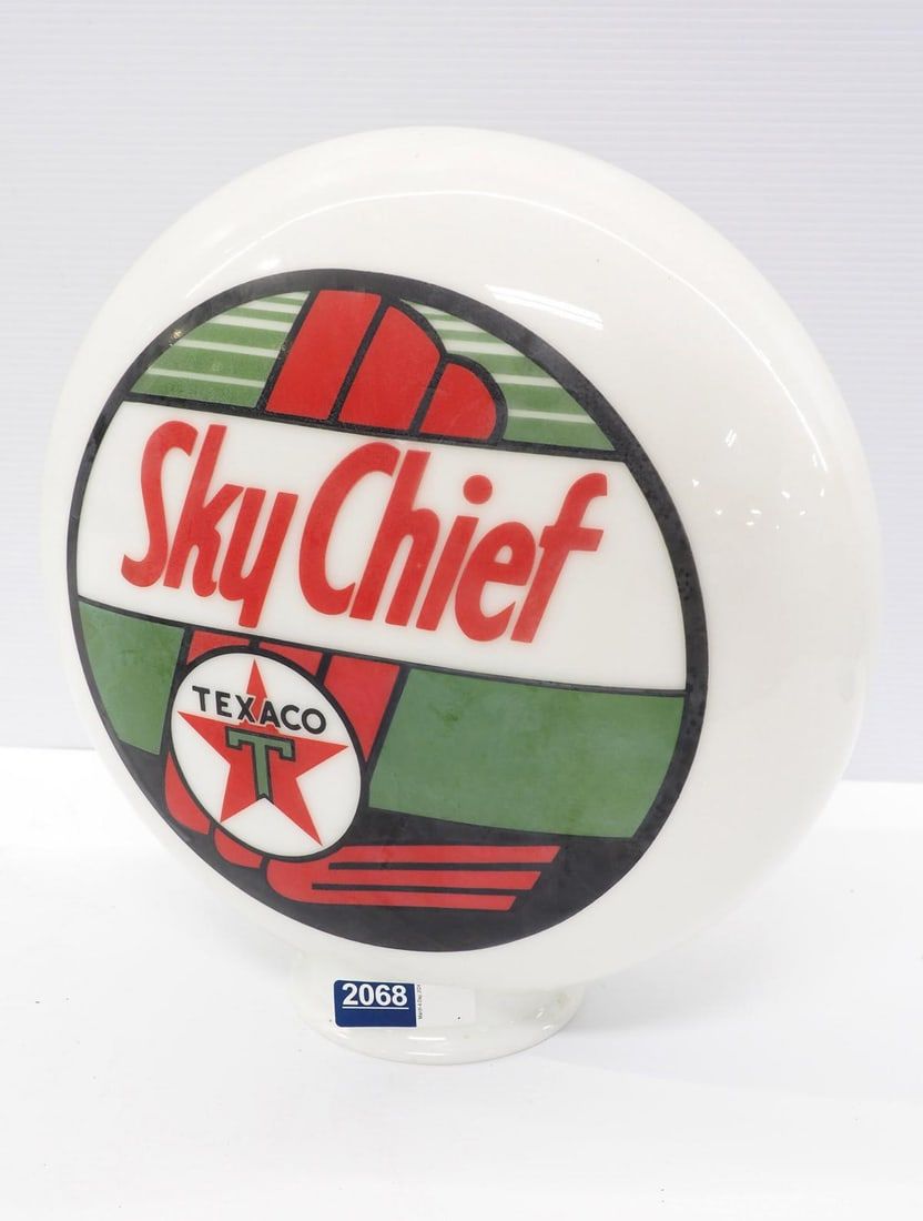 Lot 2068: Texaco Sky Chief gas globe