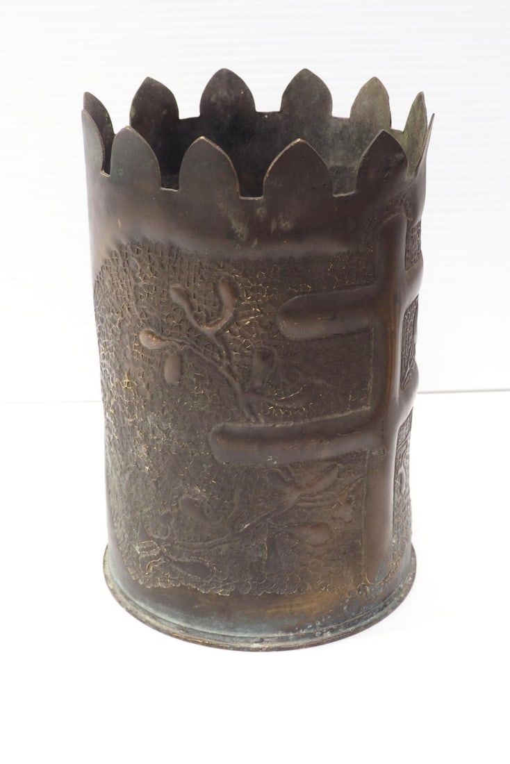 Lot 2121: Art piece dated 1915 on shell casing