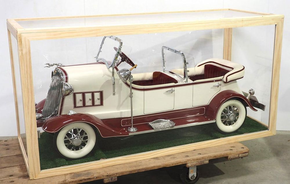 Lot 2210: American National Lincoln tandem pedal car