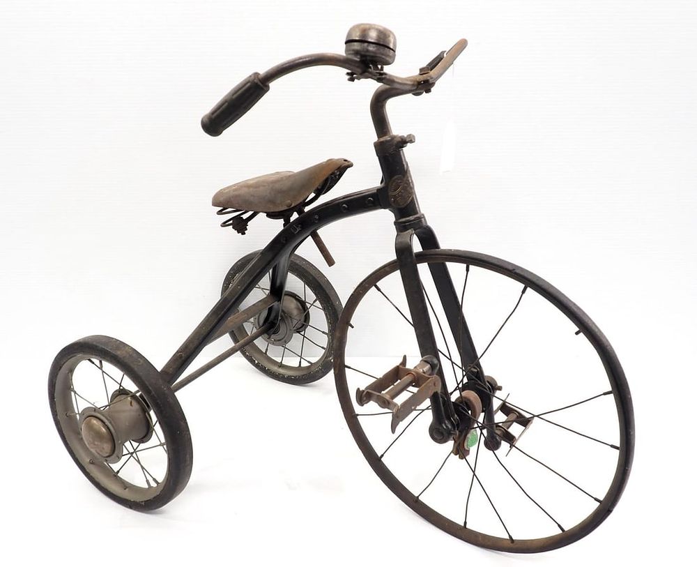 Lot 2276: Child's early "Brownie" trike