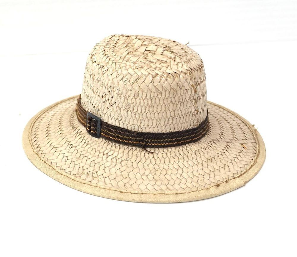 Lot 1009: Salesman sample straw hat