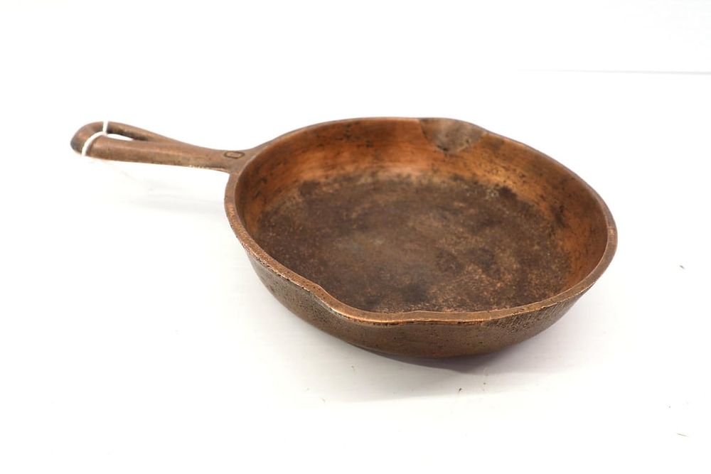 Lot 1024: Griswold #0 cast iron skillet