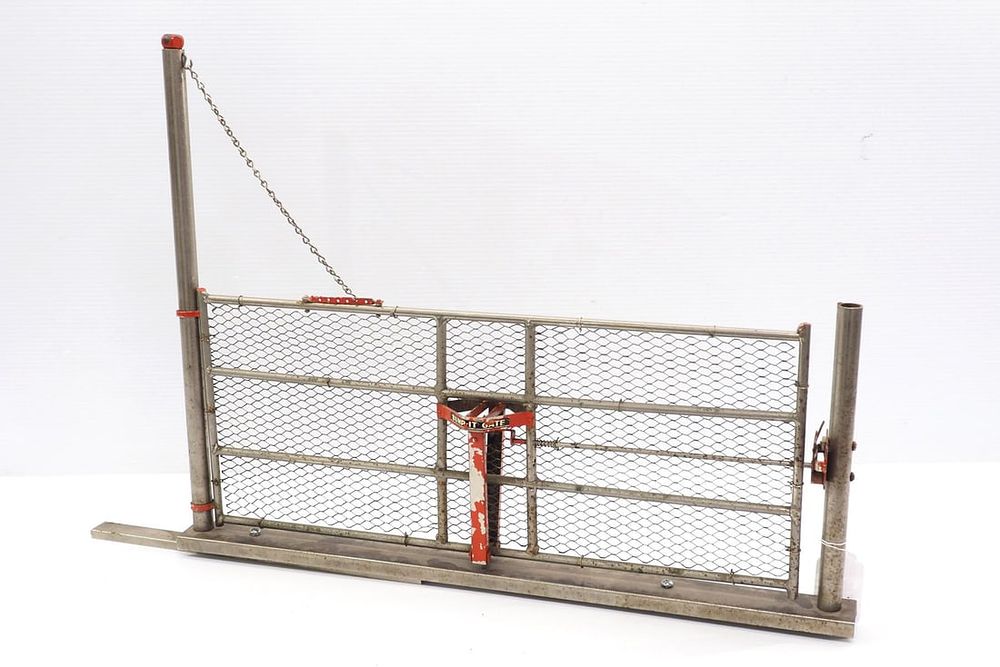 Lot 1133: Salesman sample Bump-It Farm Gate