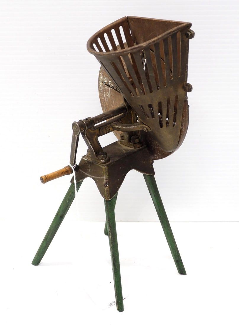 Lot 1150: Hand-crank cabbage or beet cutter