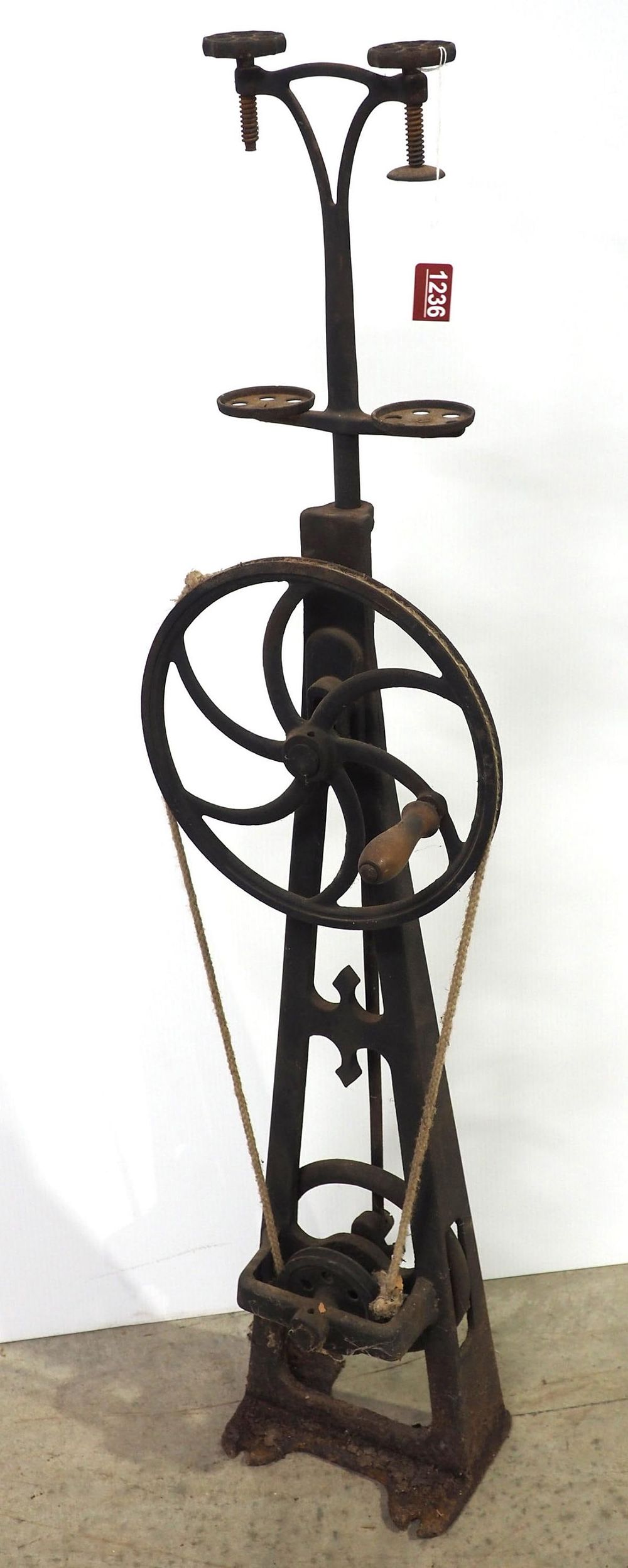 Lot 1236: Hand-crank double malt shaker