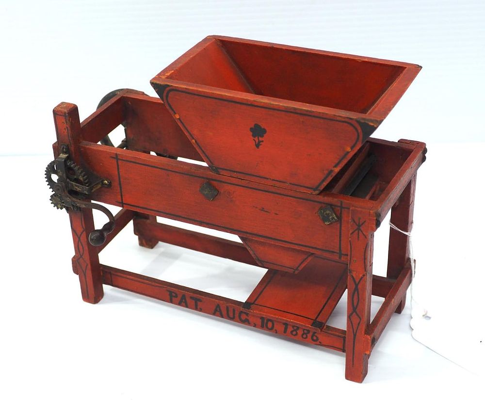 Lot 1252: Salesman sample floor model food crusher