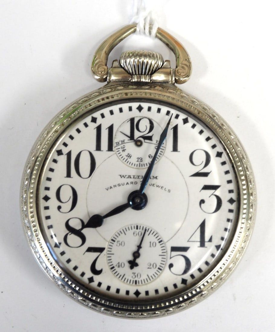 Lot 1266B: Waltham Vanguard 23J pocket watch