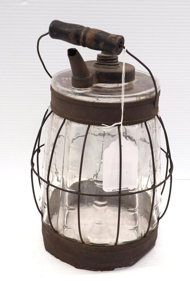 Lot 1331: 1-gallon glass Kerosene can with tin cage